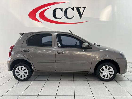 TOYOTA ETIOS 1.3 X 16V FLEX 4P MANUAL